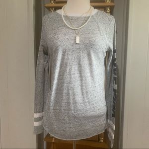 Long sleeve VS/Pink gray tee